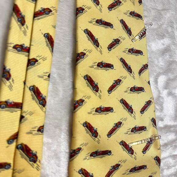 Ralph Lauren Classic Race Car All Over Print Silk Tie 56"x3.5" Pale Yellow & Red - Picture 8 of 8